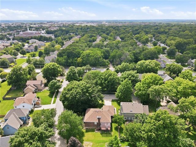 8533 Constance Street, Lenexa, KS 66215