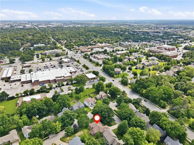 8533 Constance Street, Lenexa, KS 66215