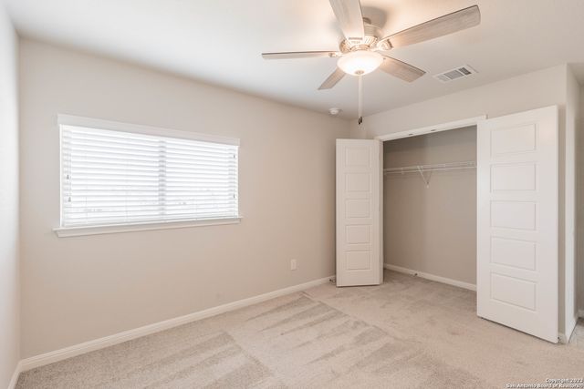 13221 Badlands Way, St Hedwig, TX 78152
