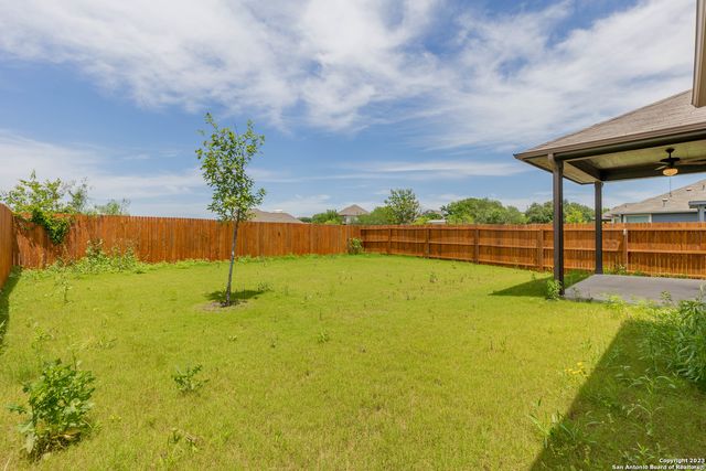 13221 Badlands Way, St Hedwig, TX 78152
