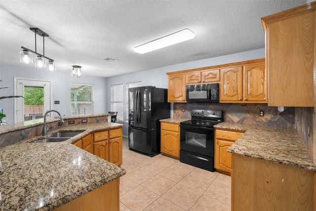 921 Zoe Street, Royse City, TX 75189