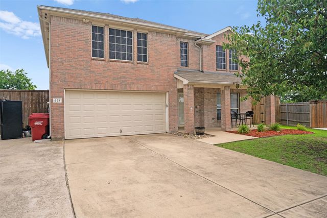 921 Zoe Street, Royse City, TX 75189
