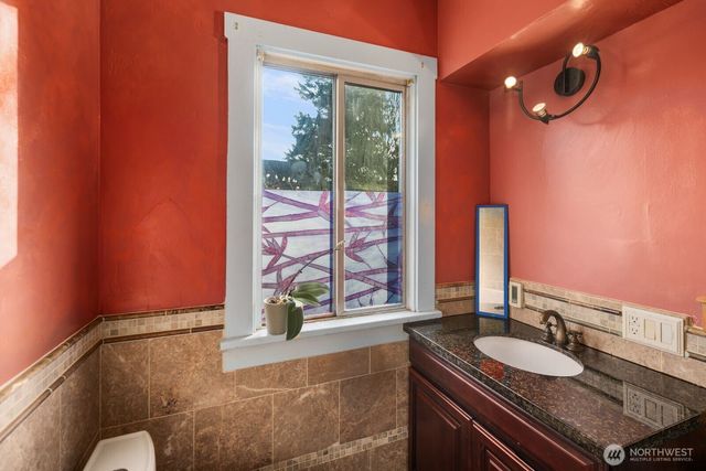 943 23rd Avenue, Seattle, WA 98122