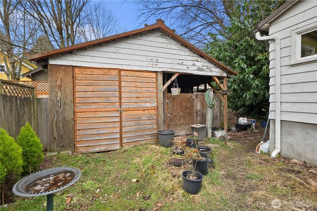 943 23rd Avenue, Seattle, WA 98122