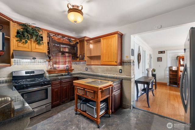 943 23rd Avenue, Seattle, WA 98122