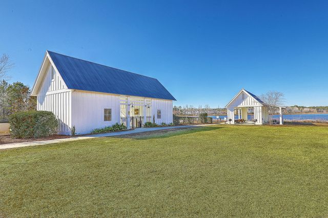 463 Foxbank Plantation Boulevard, Moncks Corner, SC 29461