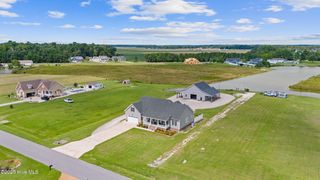 482 Pointe Vista Drive, Elizabeth City, NC 27909