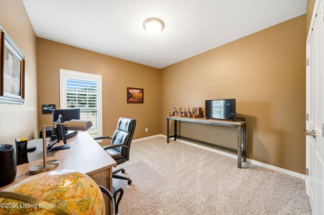 1928 Scenic Lakes Dr, Louisville, KY 40245