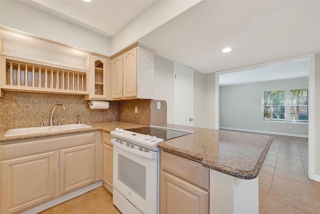 515 Tallowood Road Road 9, Houston, TX 77024