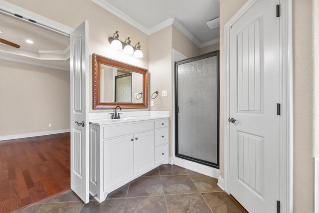 164 Crystal Lake Rd, Austin, AR 72007