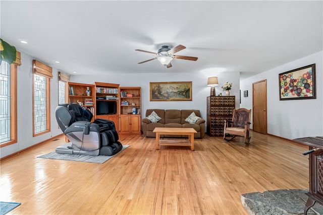 324 Hagee Road, Anderson, MO 64831