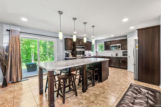 12048 Painted Peak Cove, Fort Wayne, IN 46845