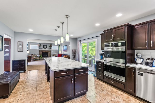 12048 Painted Peak Cove, Fort Wayne, IN 46845