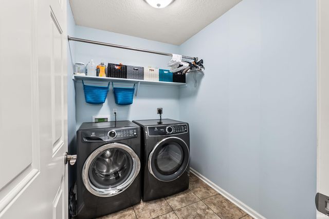 12048 Painted Peak Cove, Fort Wayne, IN 46845