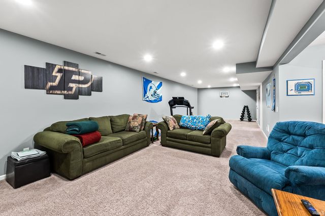 12048 Painted Peak Cove, Fort Wayne, IN 46845