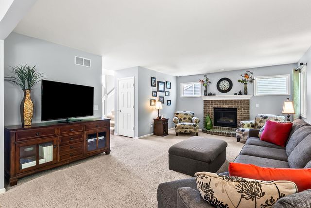 12048 Painted Peak Cove, Fort Wayne, IN 46845