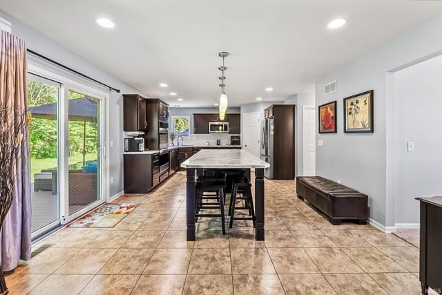 12048 Painted Peak Cove, Fort Wayne, IN 46845