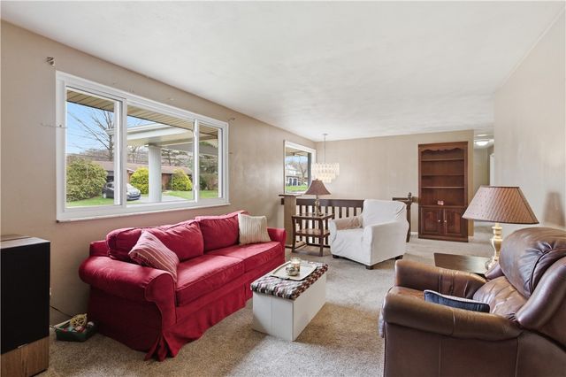 109 Peffer St, Harmony Boro, PA 16063