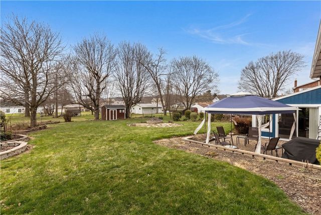 109 Peffer St, Harmony Boro, PA 16063