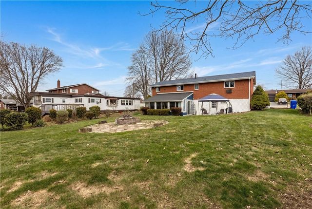 109 Peffer St, Harmony Boro, PA 16063