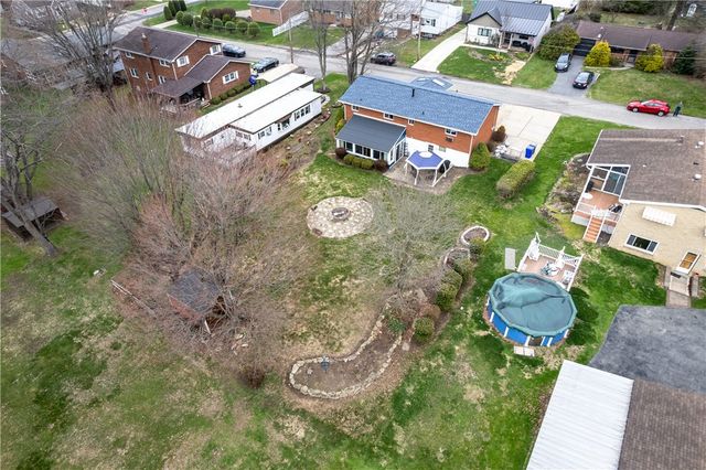 109 Peffer St, Harmony Boro, PA 16063