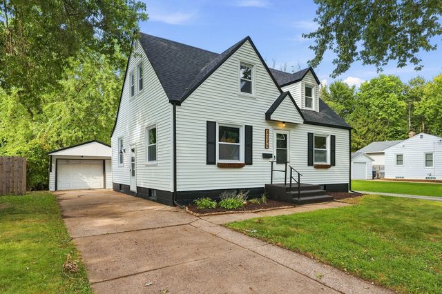 3235 24th Avenue, Rock Island, IL 61201