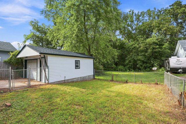 3235 24th Avenue, Rock Island, IL 61201