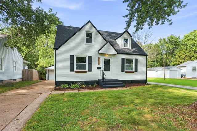 3235 24th Avenue, Rock Island, IL 61201