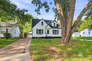 3235 24th Avenue, Rock Island, IL 61201