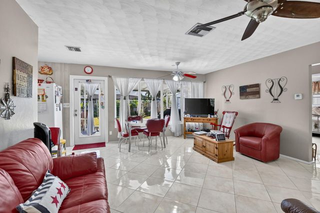 4760 NE 5th Avenue, Oakland Park, FL 33334