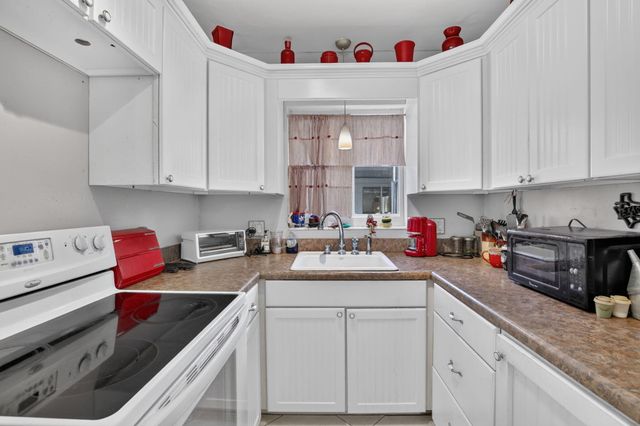 4760 NE 5th Avenue, Oakland Park, FL 33334