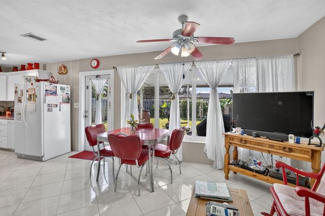 4760 NE 5th Avenue, Oakland Park, FL 33334