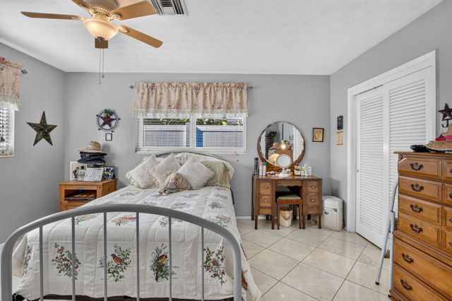 4760 NE 5th Avenue, Oakland Park, FL 33334