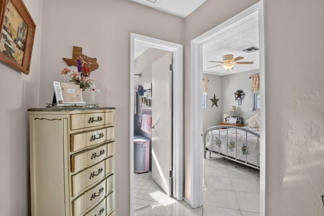 4760 NE 5th Avenue, Oakland Park, FL 33334