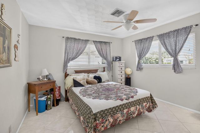 4760 NE 5th Avenue, Oakland Park, FL 33334