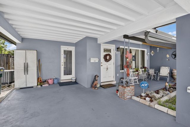 4760 NE 5th Avenue, Oakland Park, FL 33334