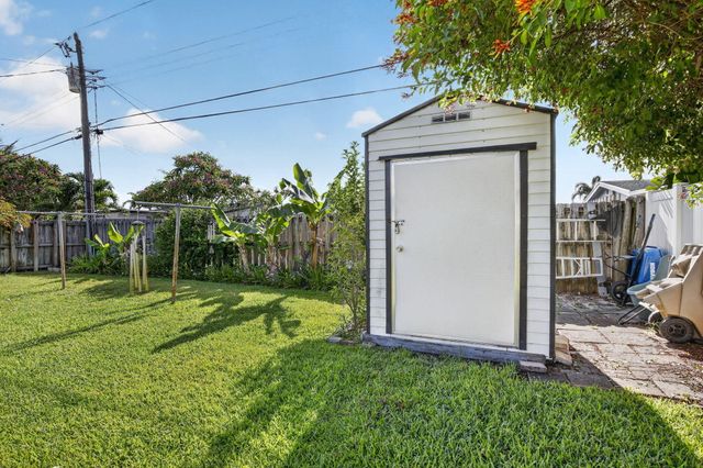 4760 NE 5th Avenue, Oakland Park, FL 33334
