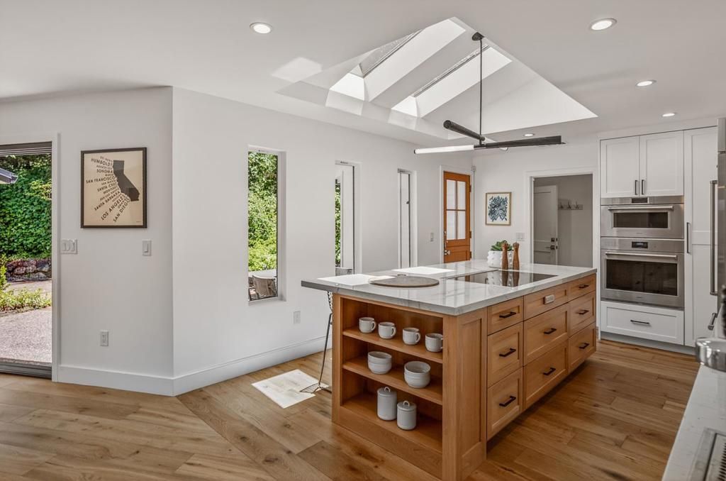 Image 14 of property listing at 855 Patrol Road, Woodside, CA 94062