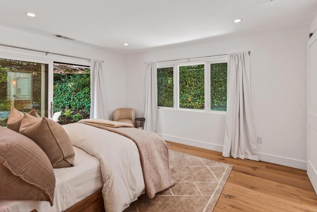Image 21 of property listing at 855 Patrol Road, Woodside, CA 94062