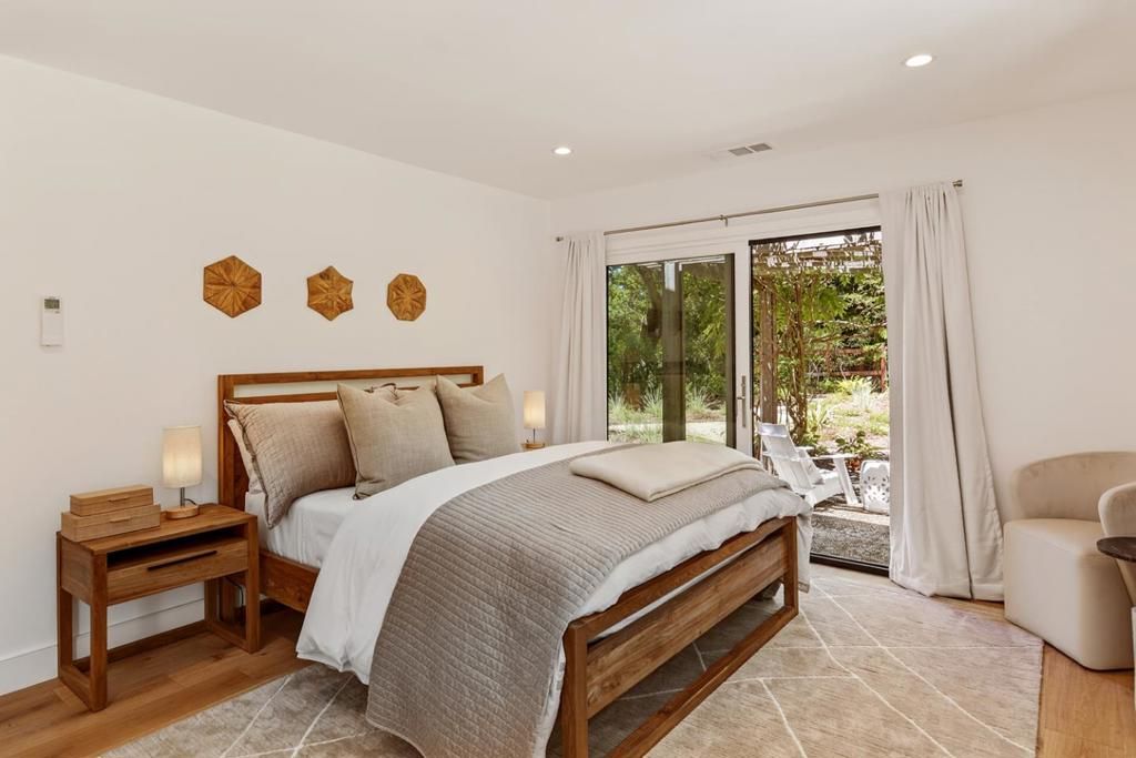 Image 22 of property listing at 855 Patrol Road, Woodside, CA 94062