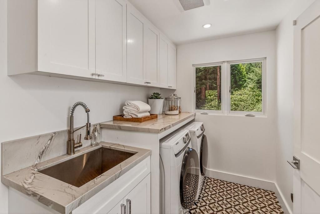Image 31 of property listing at 855 Patrol Road, Woodside, CA 94062