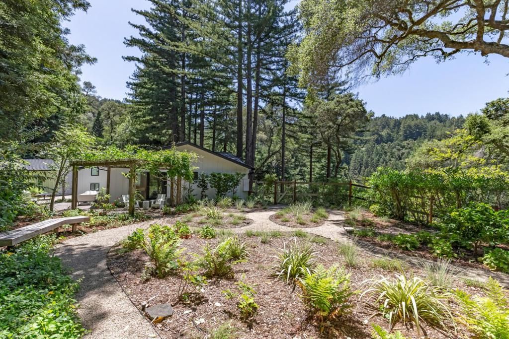 Image 32 of property listing at 855 Patrol Road, Woodside, CA 94062