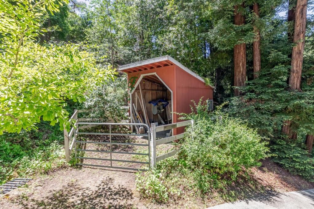 Image 36 of property listing at 855 Patrol Road, Woodside, CA 94062