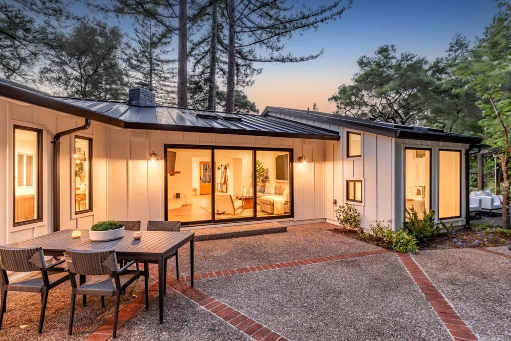 Image 4 of property listing at 855 Patrol Road, Woodside, CA 94062