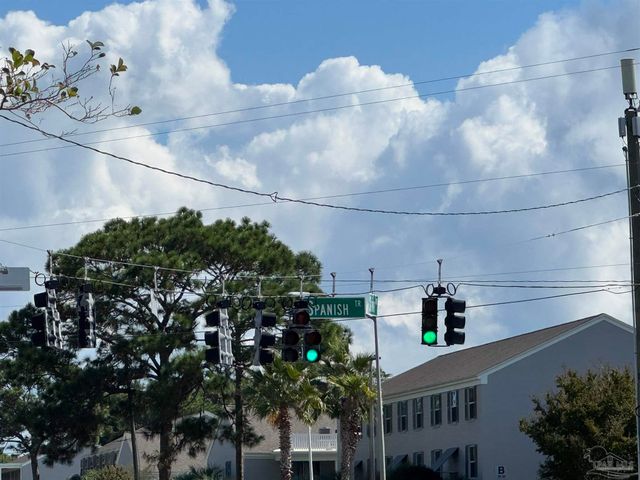 3298 Summit Blvd 1, Pensacola, FL 32503