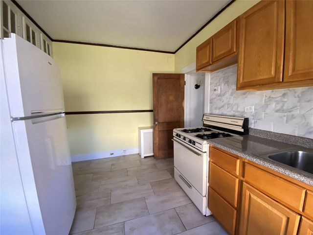 315 Jessamine Avenue, Yonkers, NY 10701
