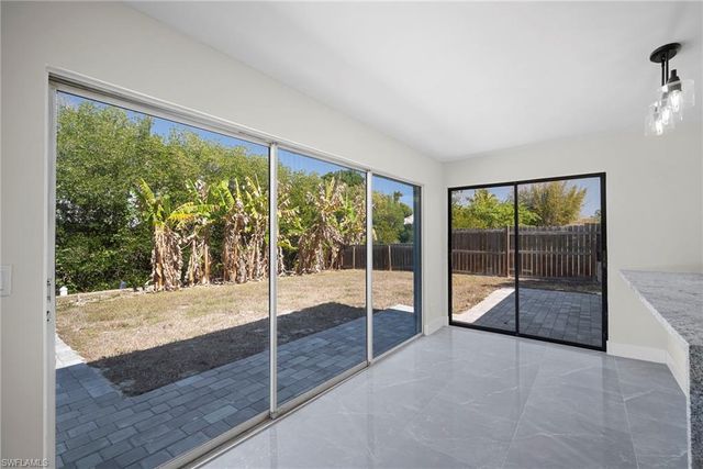 47 River CT, Naples, FL 34110