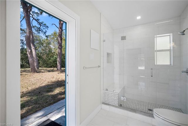 47 River CT, Naples, FL 34110