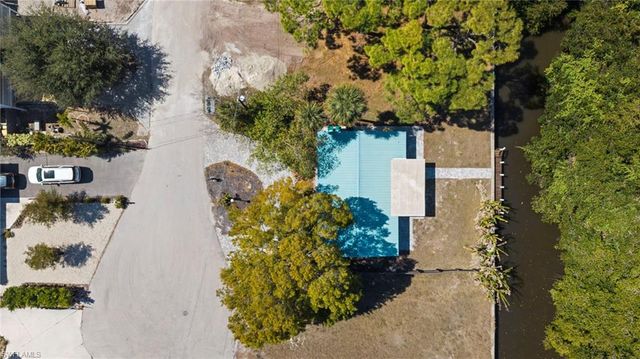 47 River CT, Naples, FL 34110