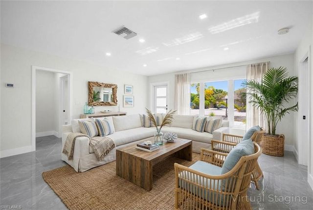 47 River CT, Naples, FL 34110